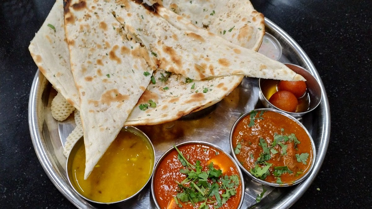 Hotel Poona Veg Nonveg Uruli devachi - Photo 5