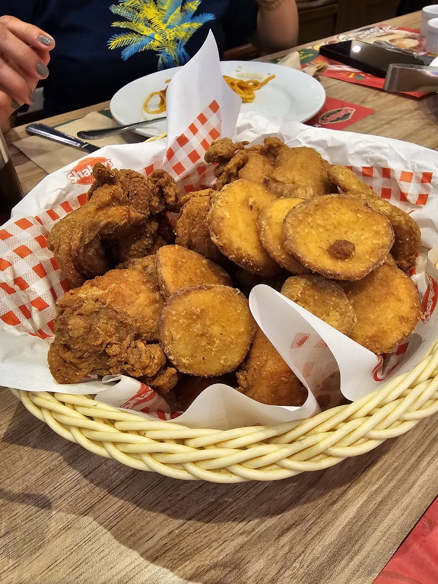 Shakey's (MCS) - Photo 4
