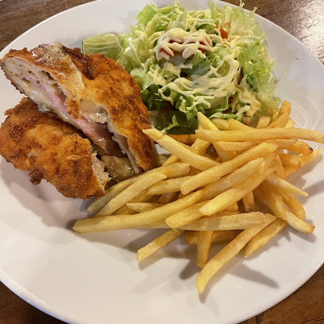 Cordon Bleu Pork&Salad