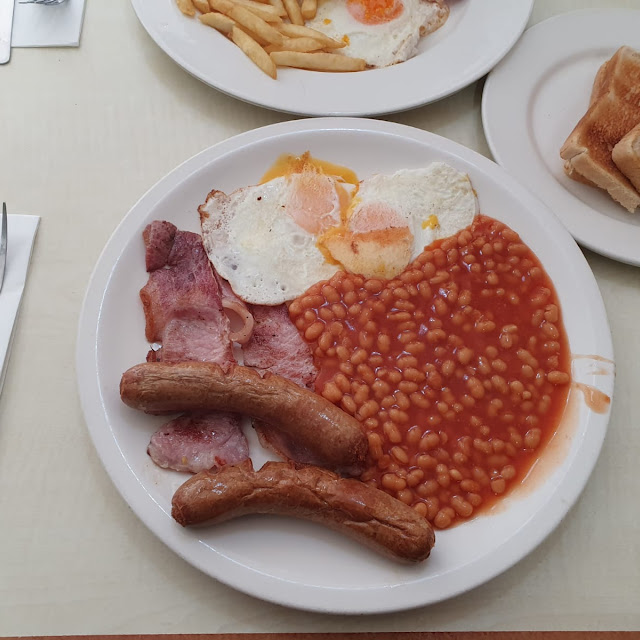 Egg 2 Bacon & Beans