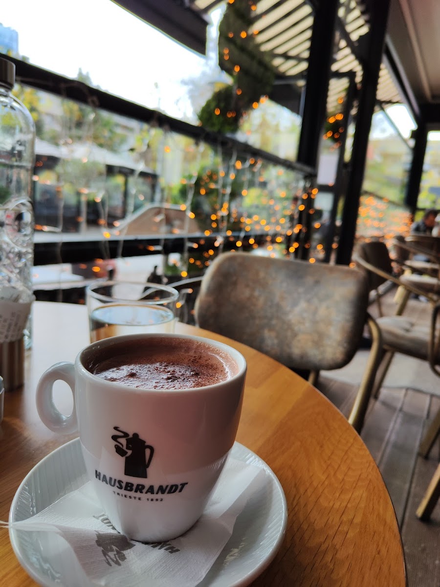 L'amour Cafe Victoria - Photo 4