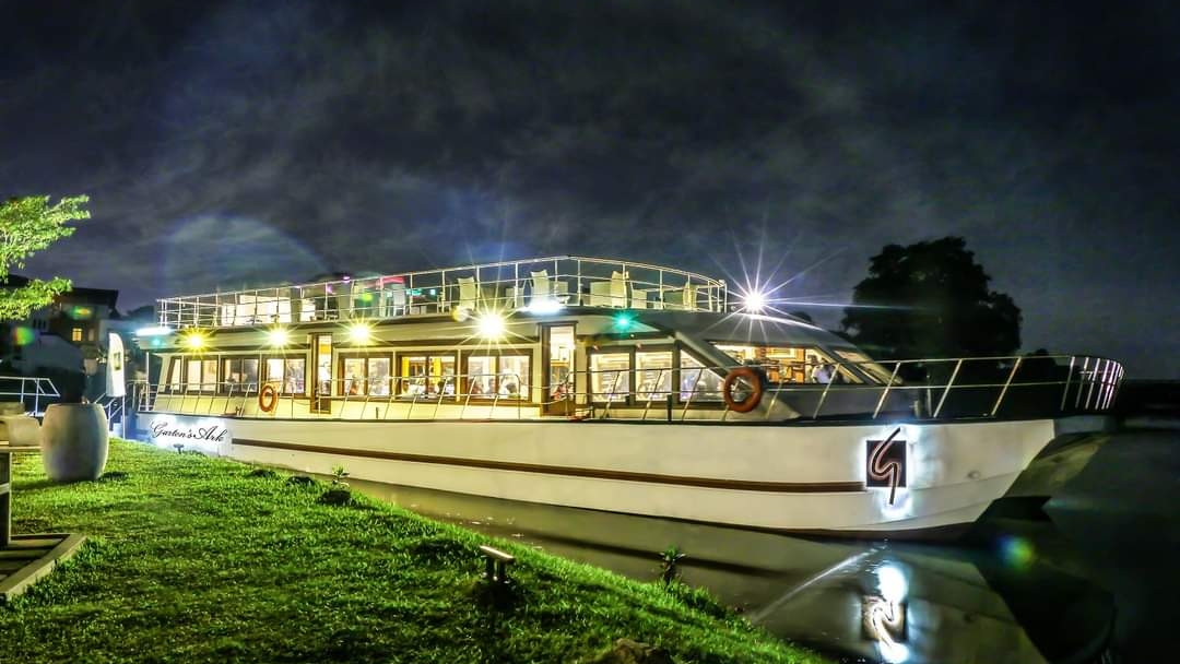 Garton's Ark Restaurant - Photo 2