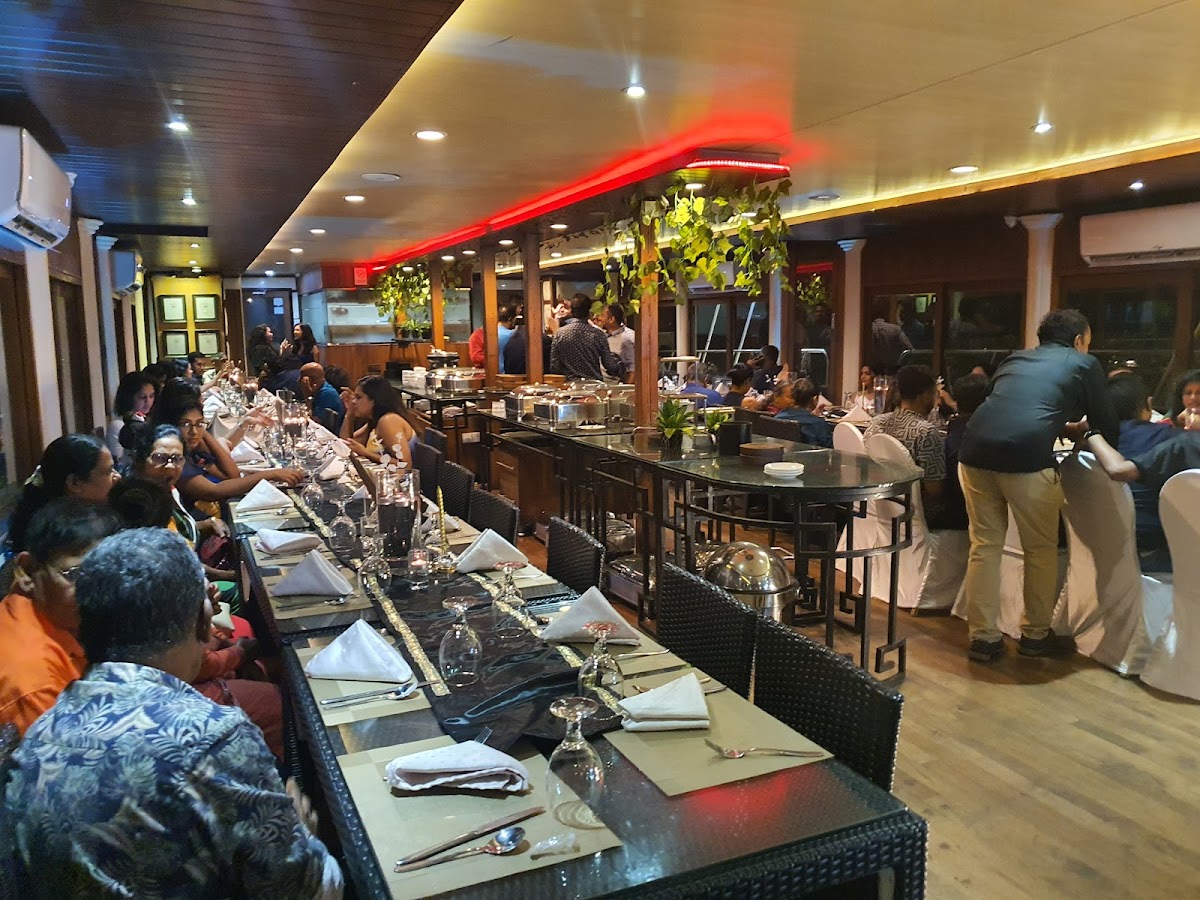 Garton's Ark Restaurant - Photo 6