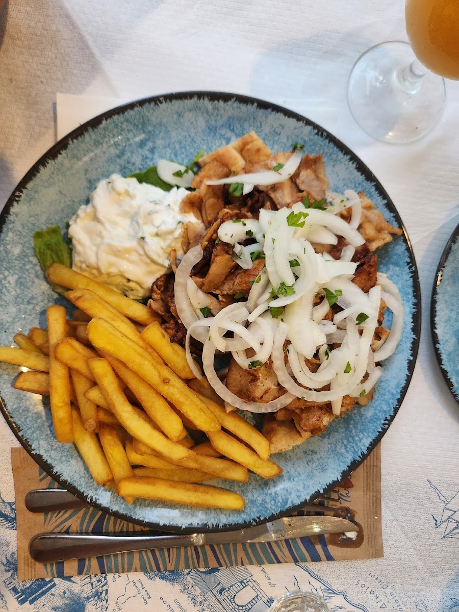 NAZAR MEZE RESTAURANT - Photo 9