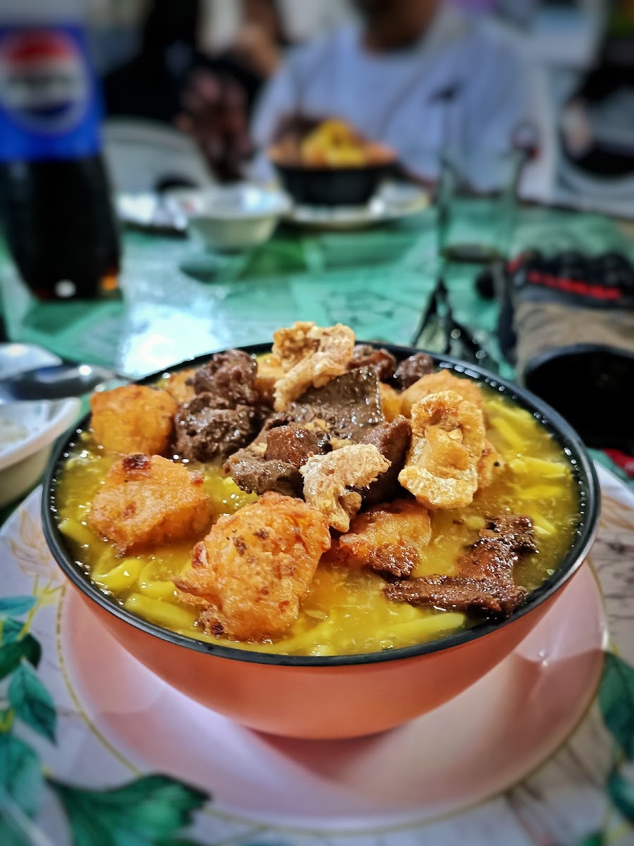 R and V's Lomi House - Photo 1