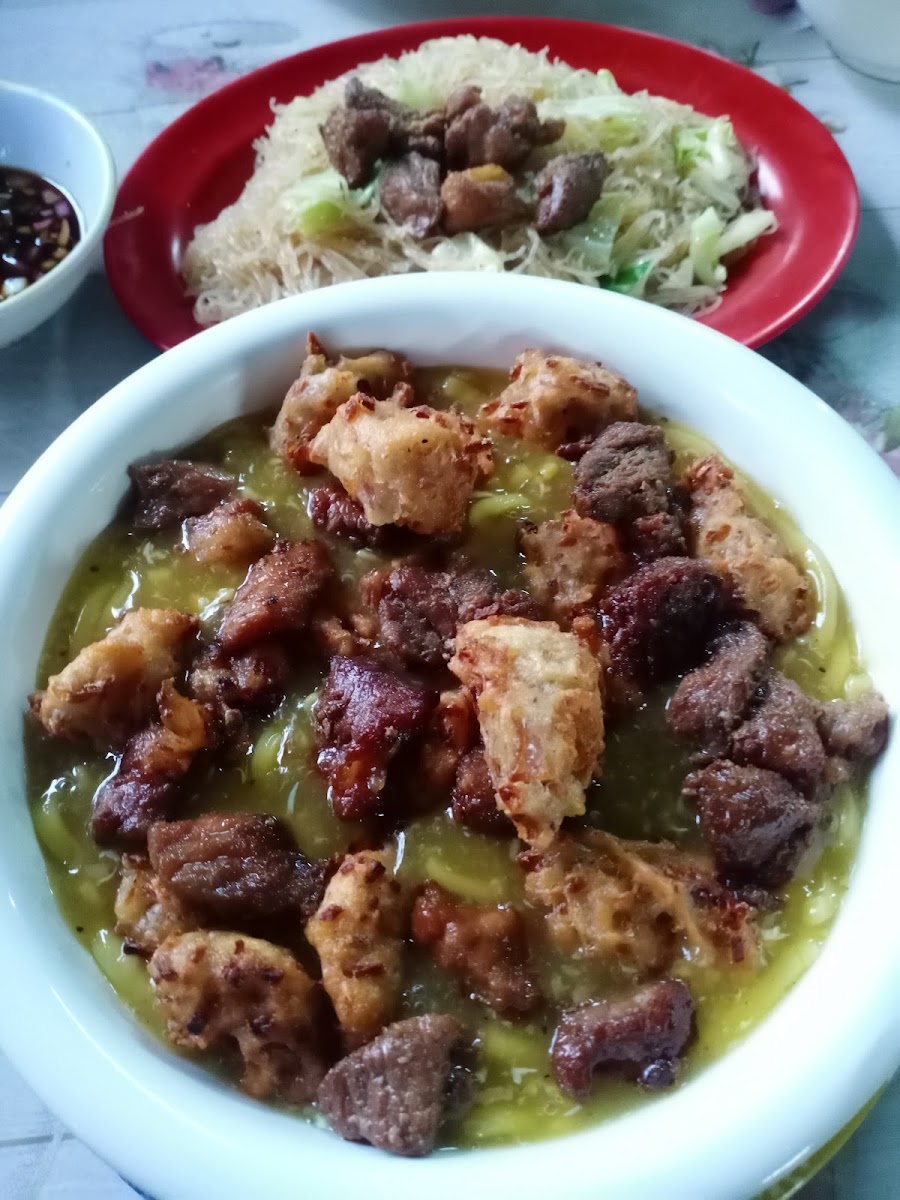 R and V's Lomi House - Photo 6