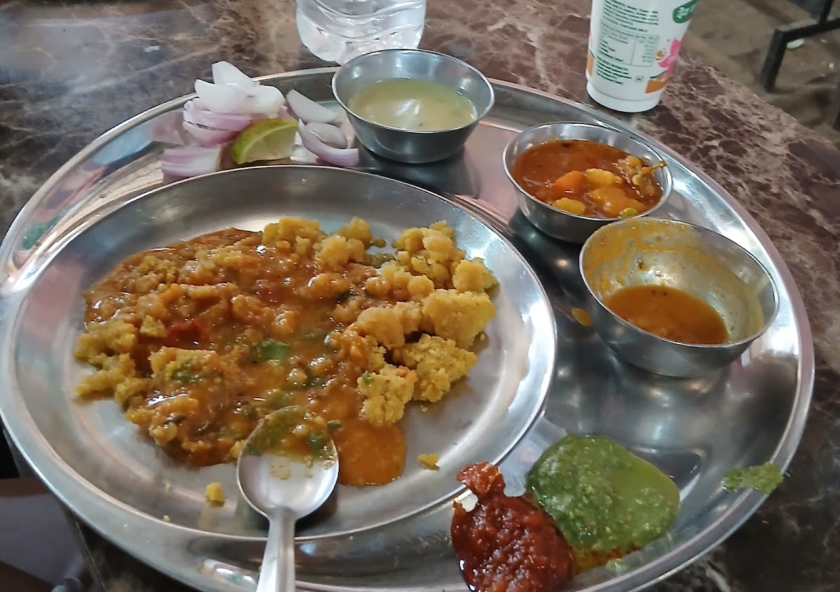Gopika Restaurant Ujjain - Photo 3