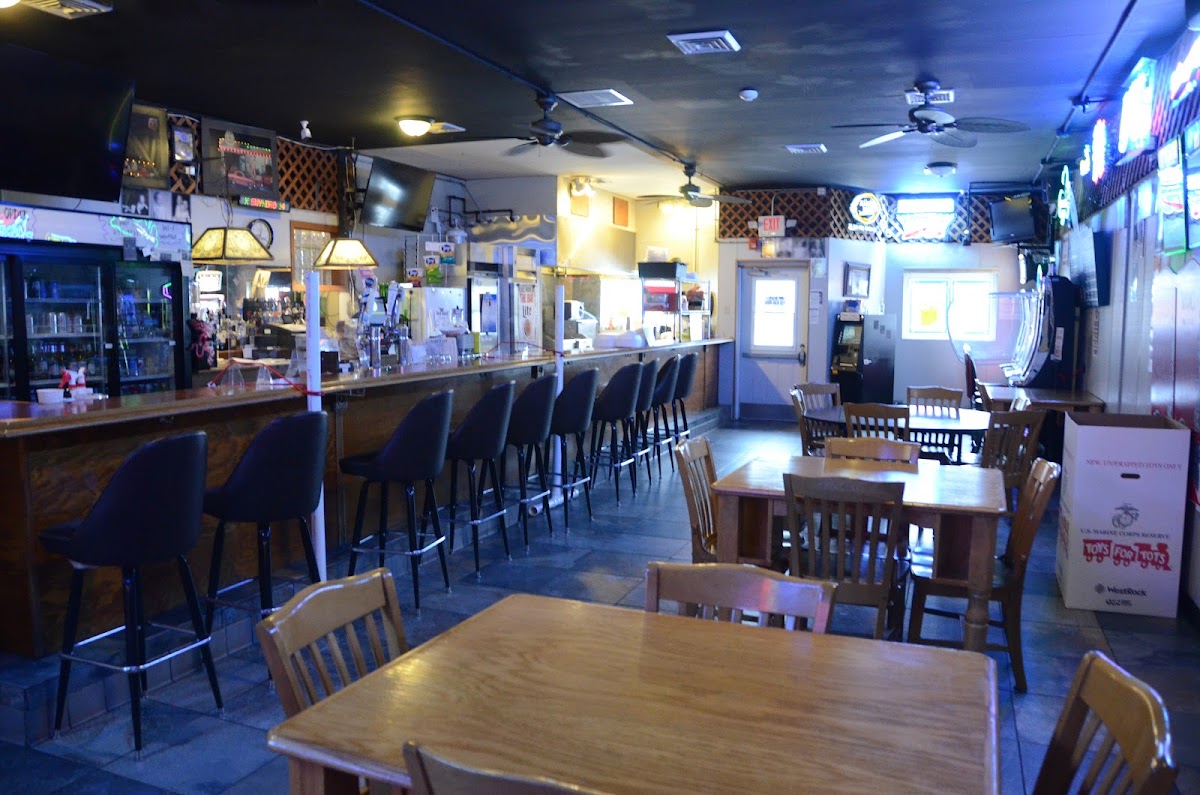 Babe's Tap & Grill - Photo 6