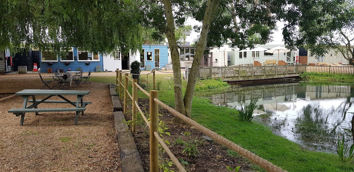 Cafe Riverside Omelette House - Photo 3