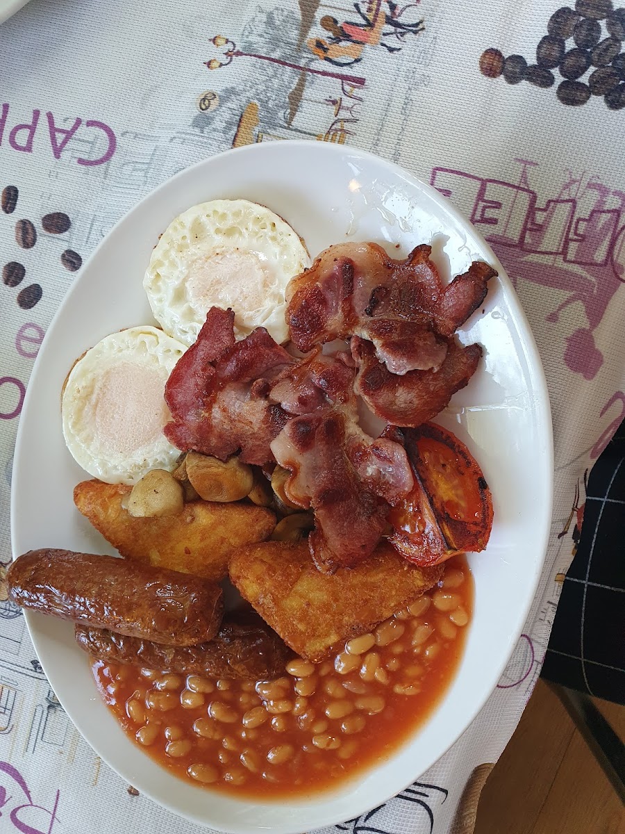 Cafe Riverside Omelette House - Photo 5