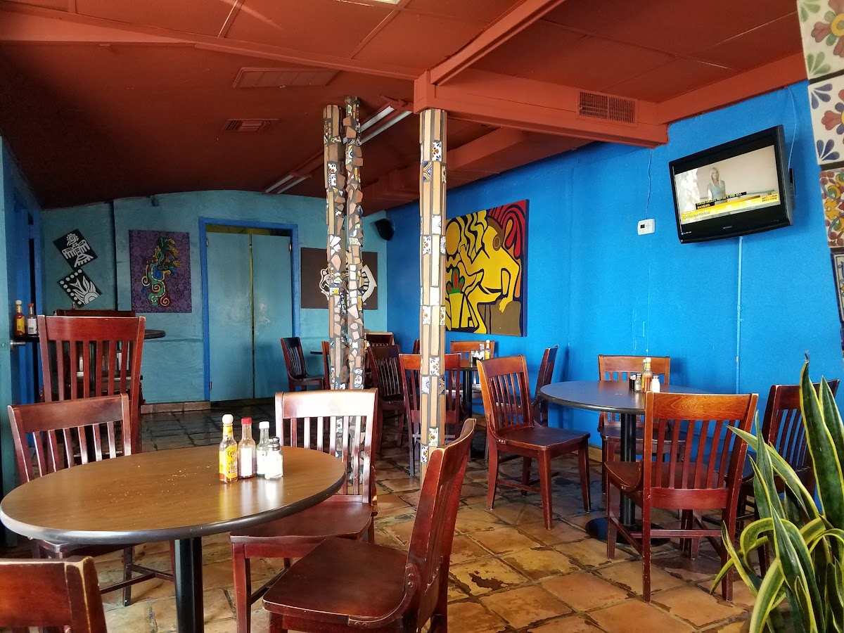 El Sol Mexican Cafe - Photo 9