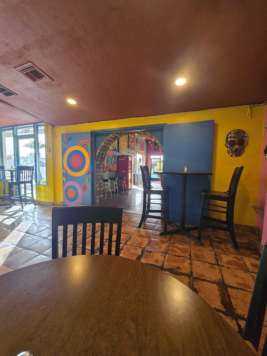 El Sol Mexican Cafe - Photo 6
