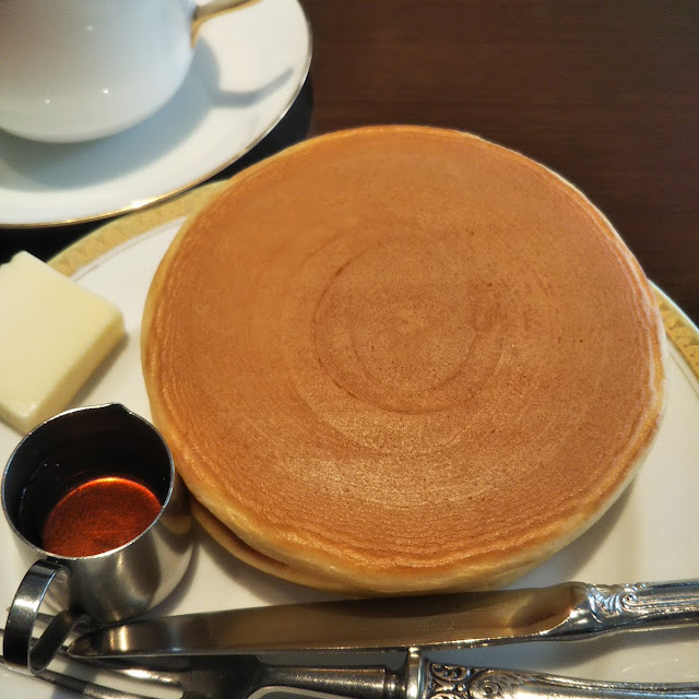 モーニングcセット ホットケーキとカフェオレ
