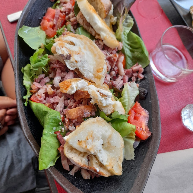 Salade de Chèvre Chaud