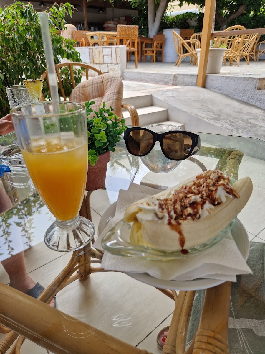 Alexandros Billiards & Coffee - Photo 7