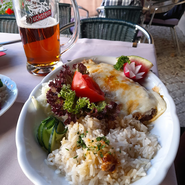 Kassler Im Kartoffelmantel Mit Salat