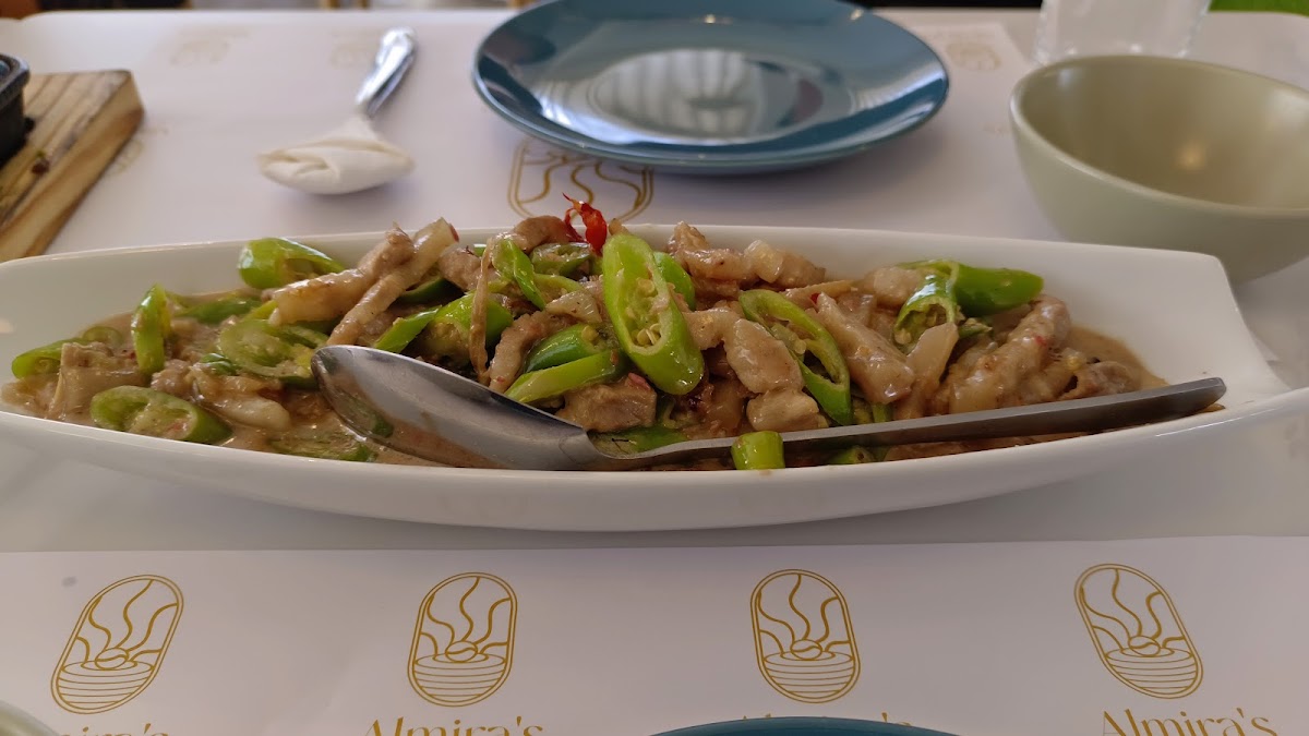 Lujo Bar and Restaurant - Photo 4