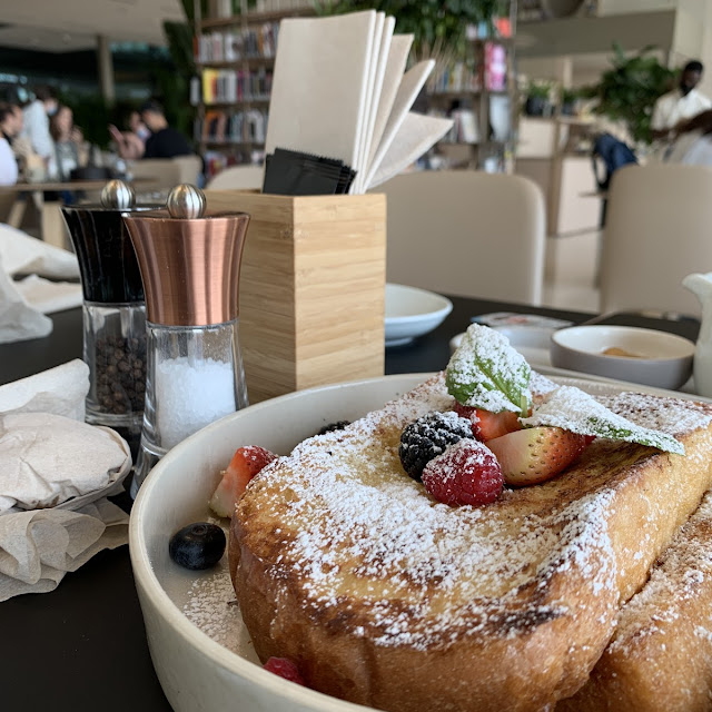 French Toast with Strawberries