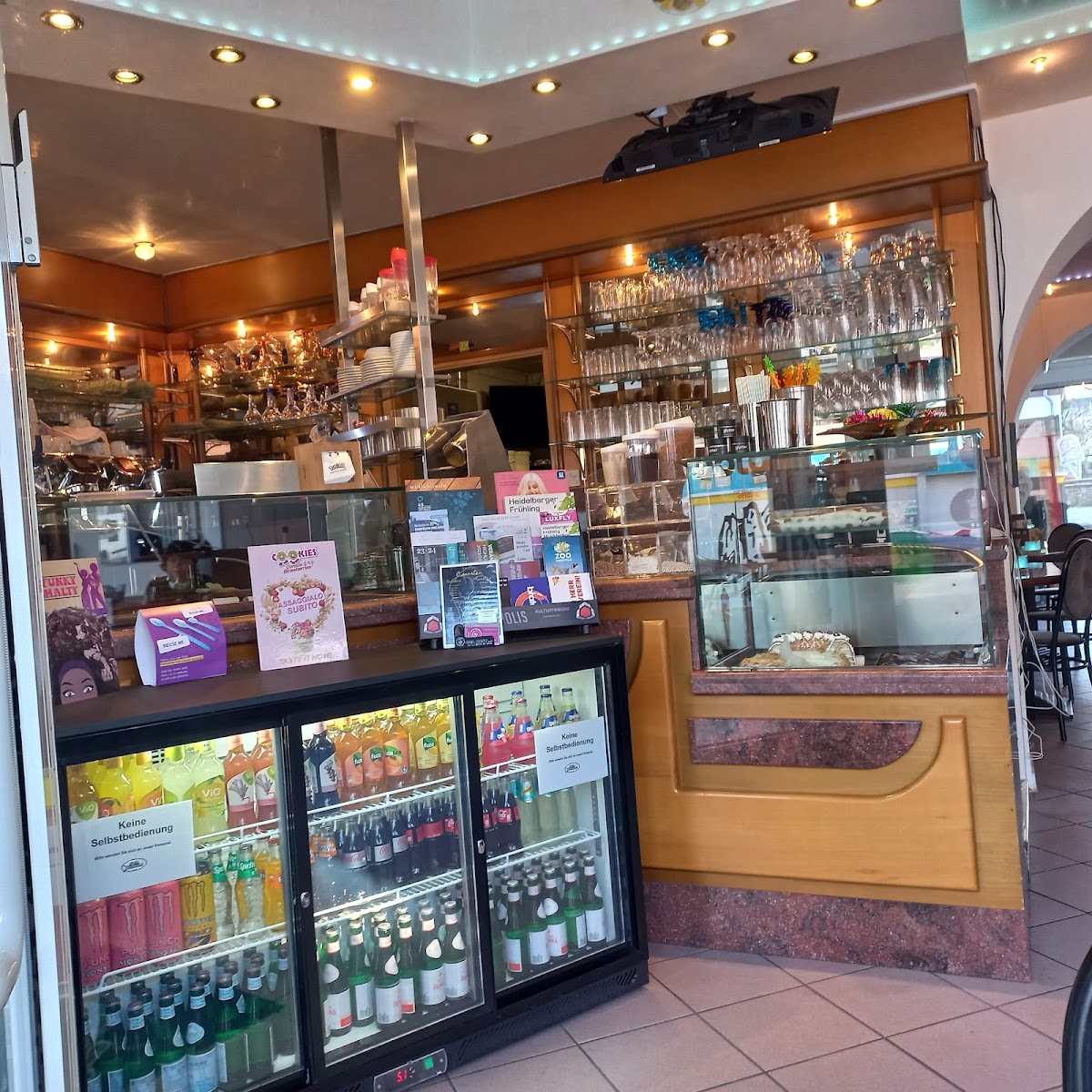 Dolomiti Pizzeria, Gelateria & Pasticceria