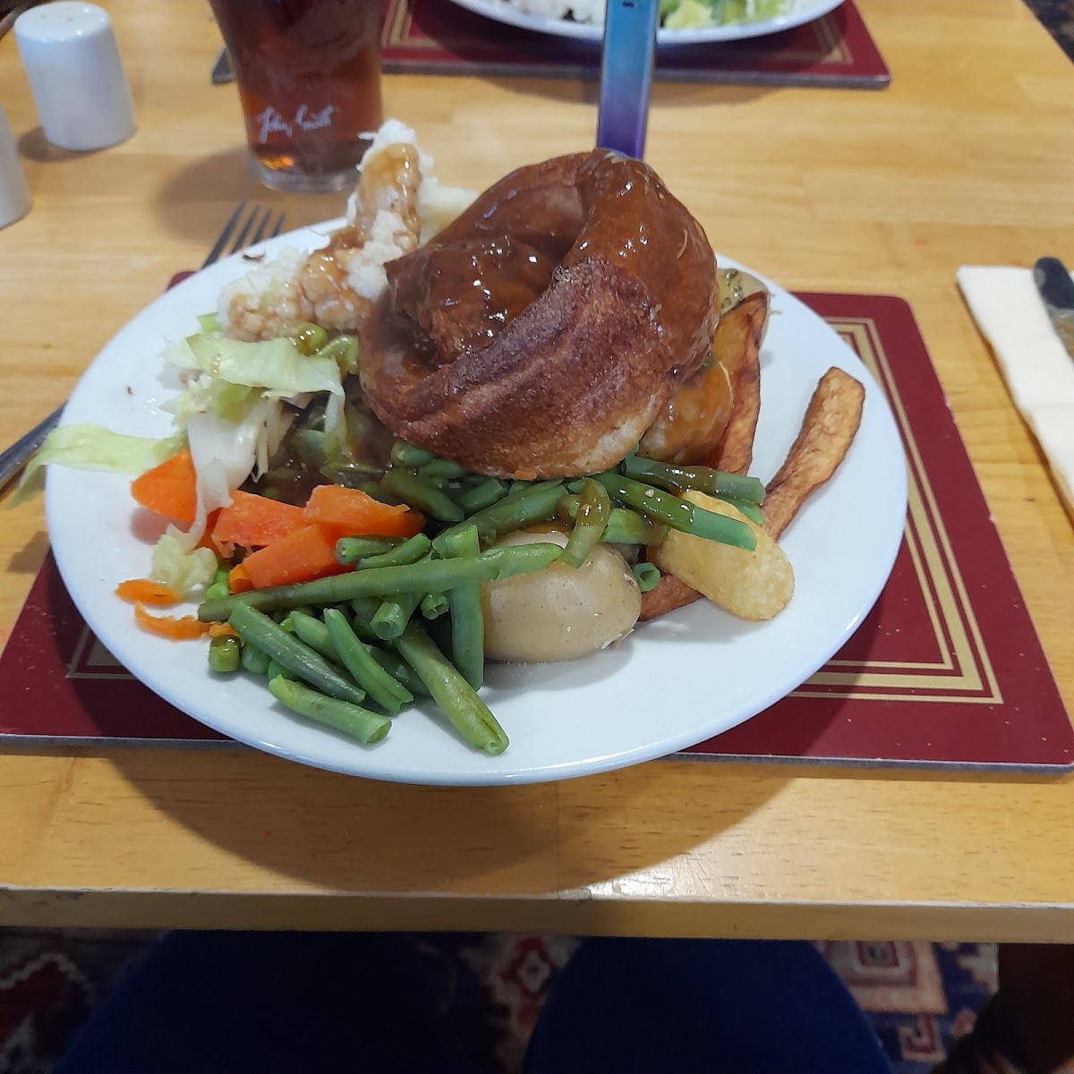 Uncle Tom's Pub & Restaurant - Photo 4