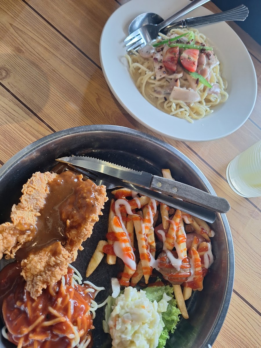 Che'gu Cafe, Restaurant & Catering - Photo 9