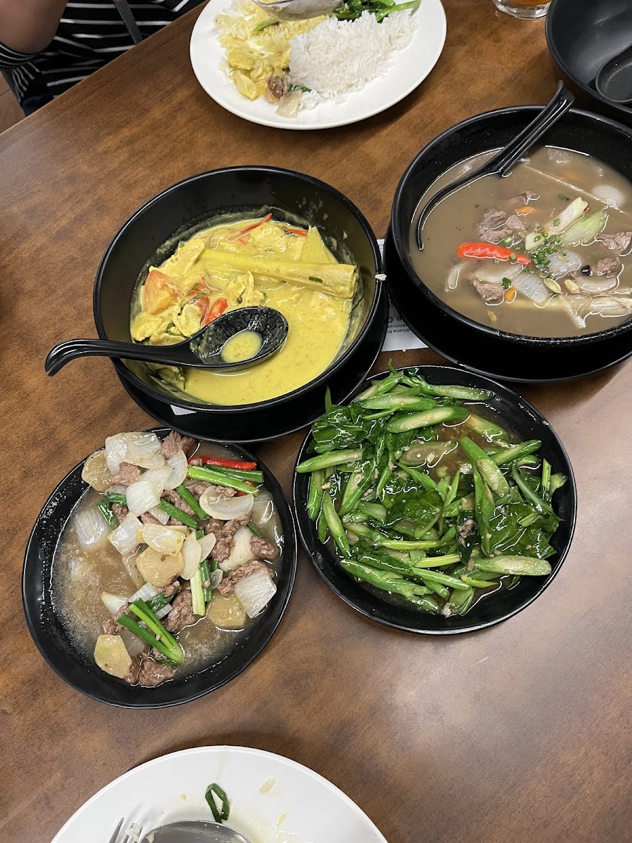 Wadihana Kitchen & Steakhouse - Photo 2