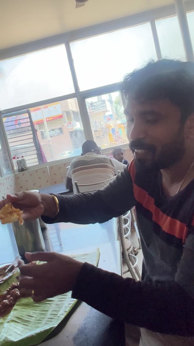 Raja Restaurant - Photo 1