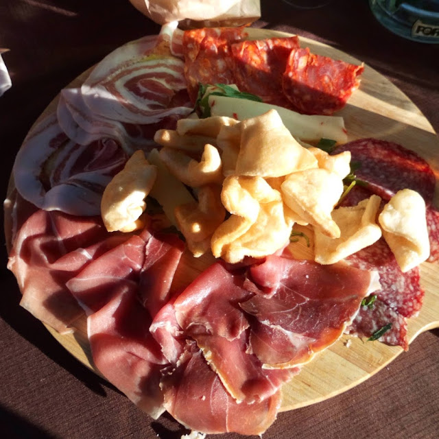 Gnocco Fritto Con Salumi