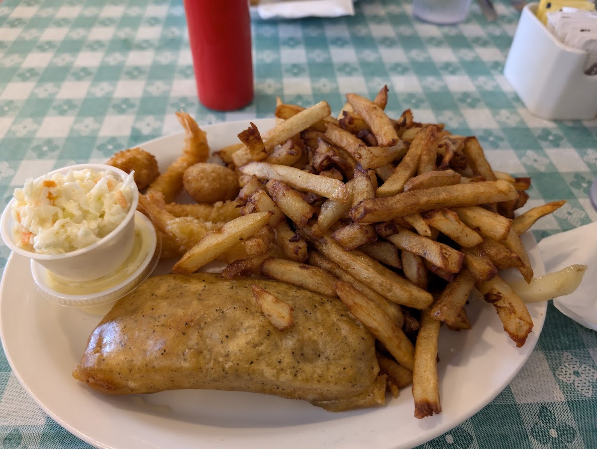 P K's Restaurant - Photo 4