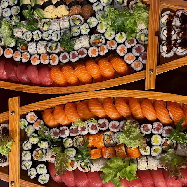 Chirashi Sushi Bowl Und 77 Ocean Menü