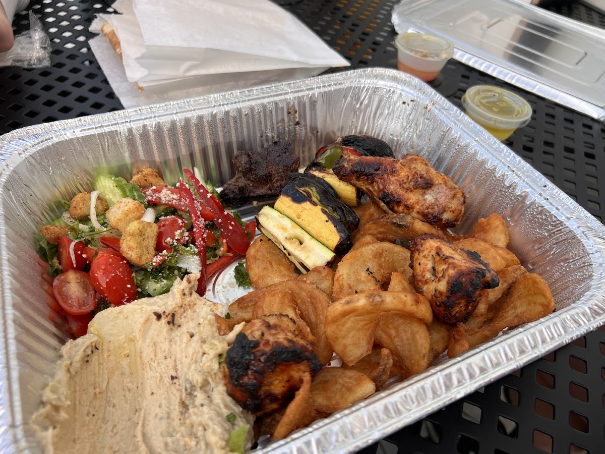Happy Mediterranean Restaurant - Photo 2