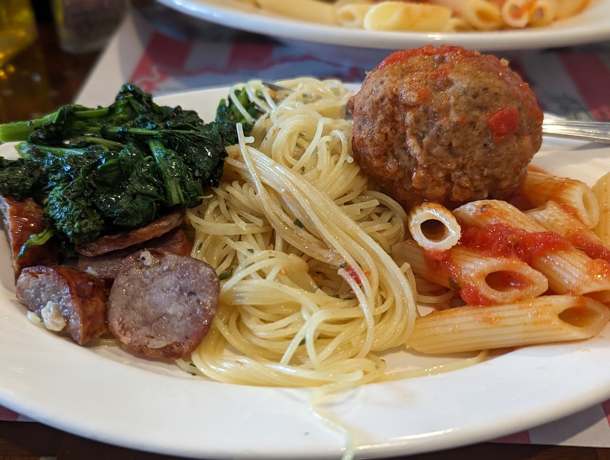 Enza's Ristorante - Photo 1
