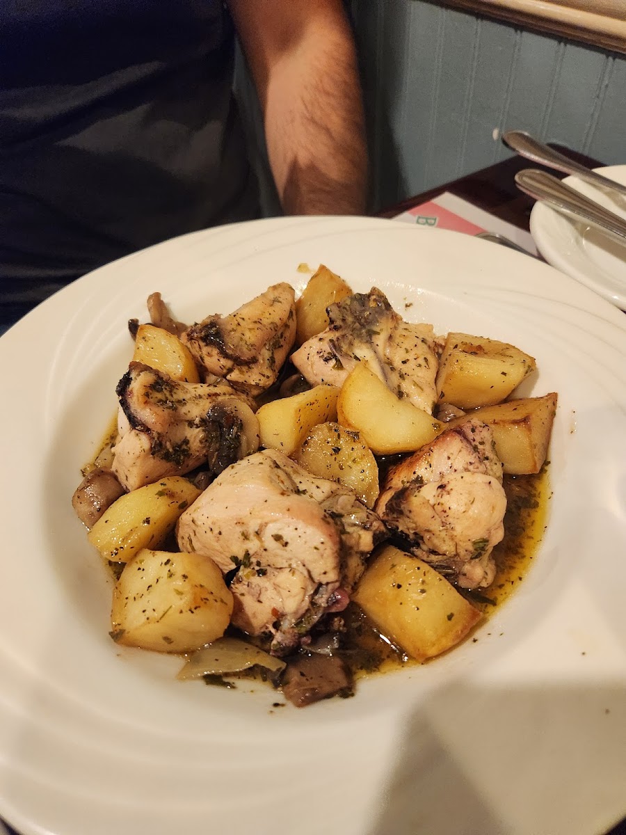 Enza's Ristorante - Photo 8