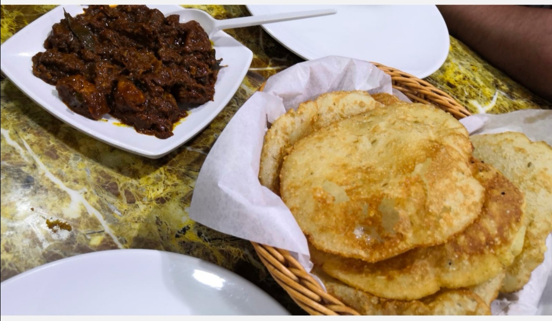 Street Food Restaurant - Photo 1