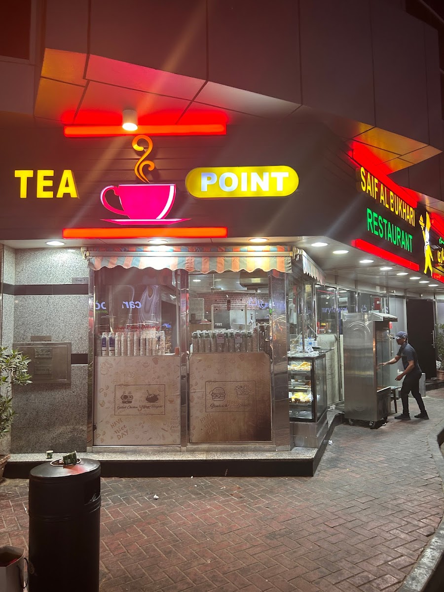 Street Food Restaurant - Photo 4