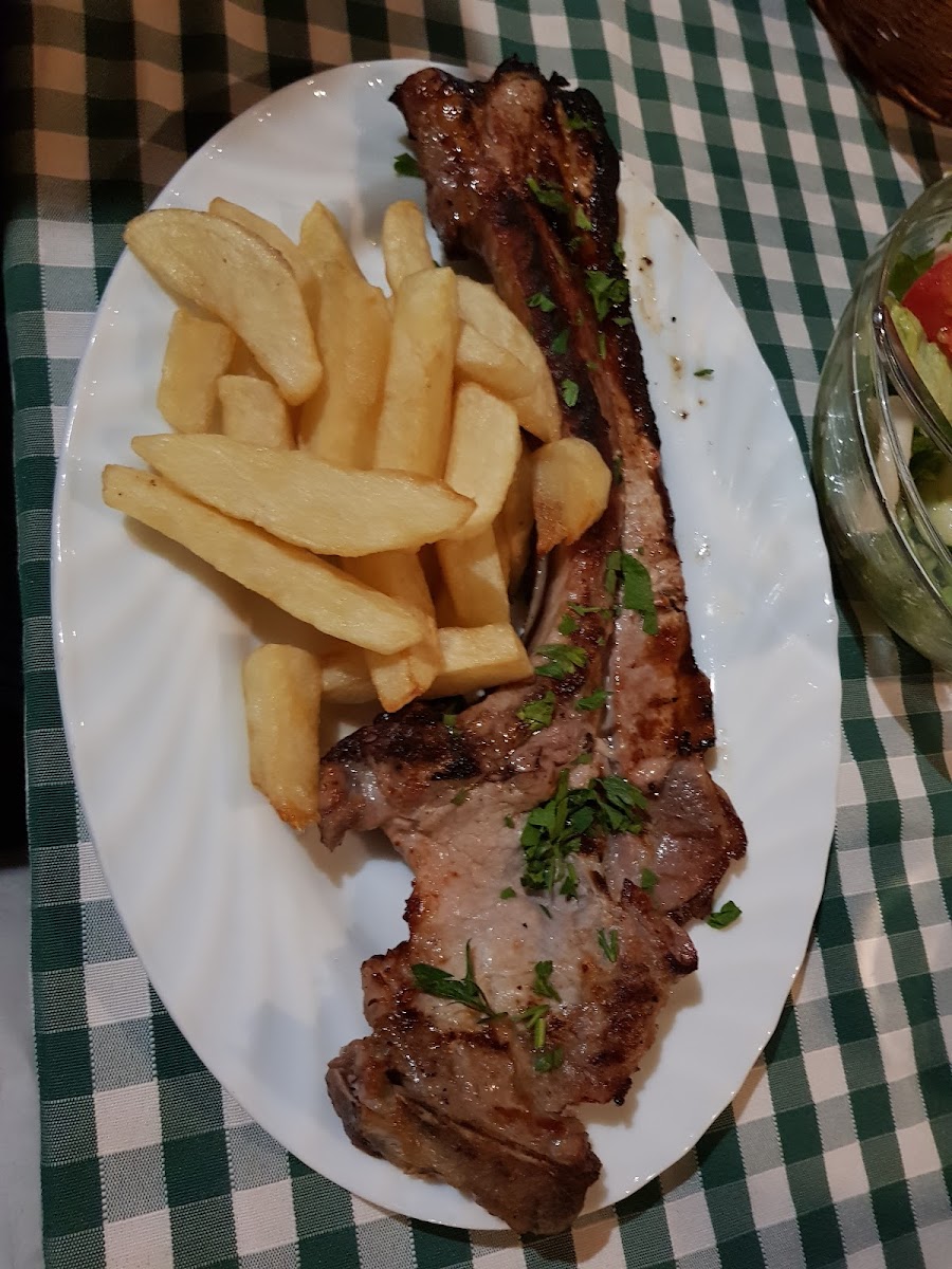 Costaris Restaurant - Photo 9