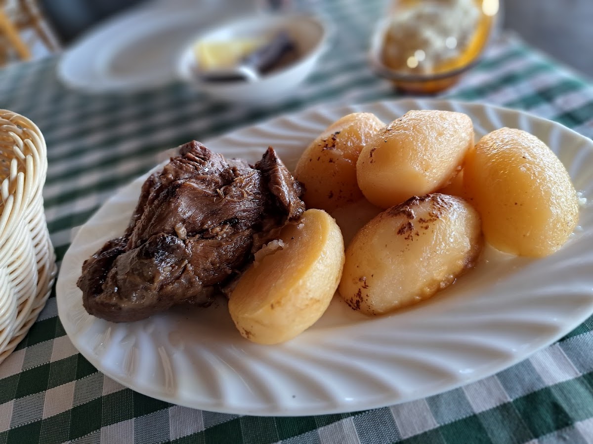 Costaris Restaurant - Photo 2