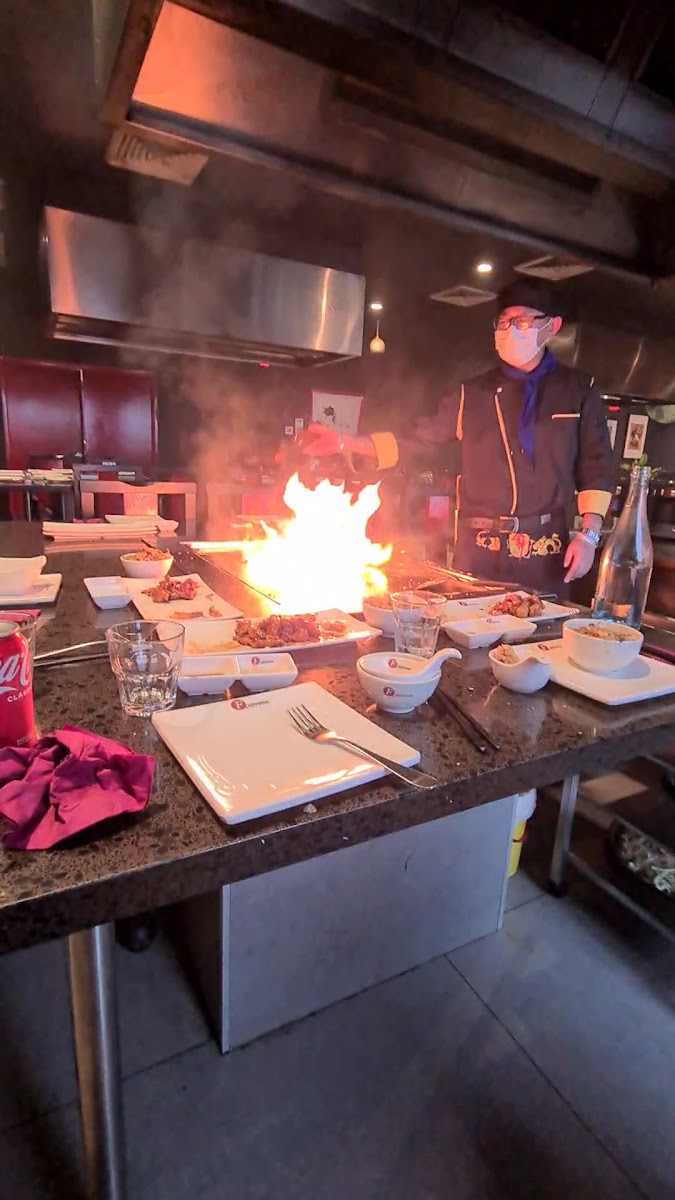Fujiyama Tepan Restaurant - Photo 1