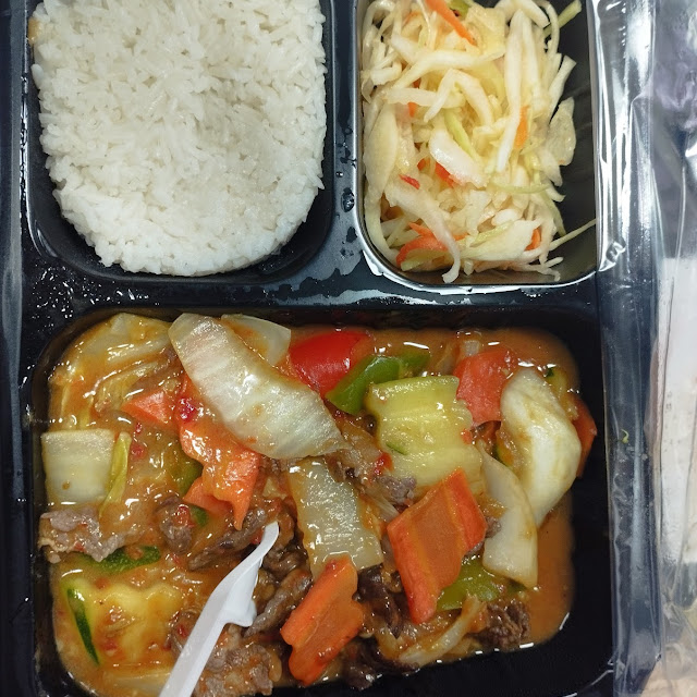 Wołowina W Sosie Curry Po Tajsku-pikantny