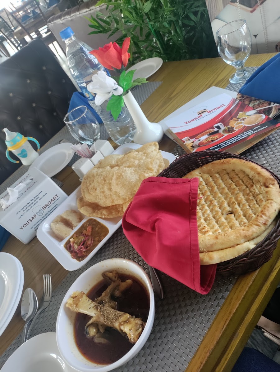 Yousaf Broast Family Restaurant - Photo 7