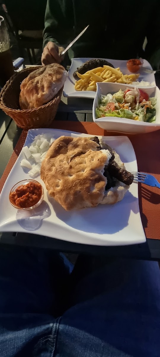 Extra Balkan Grill - Photo 9