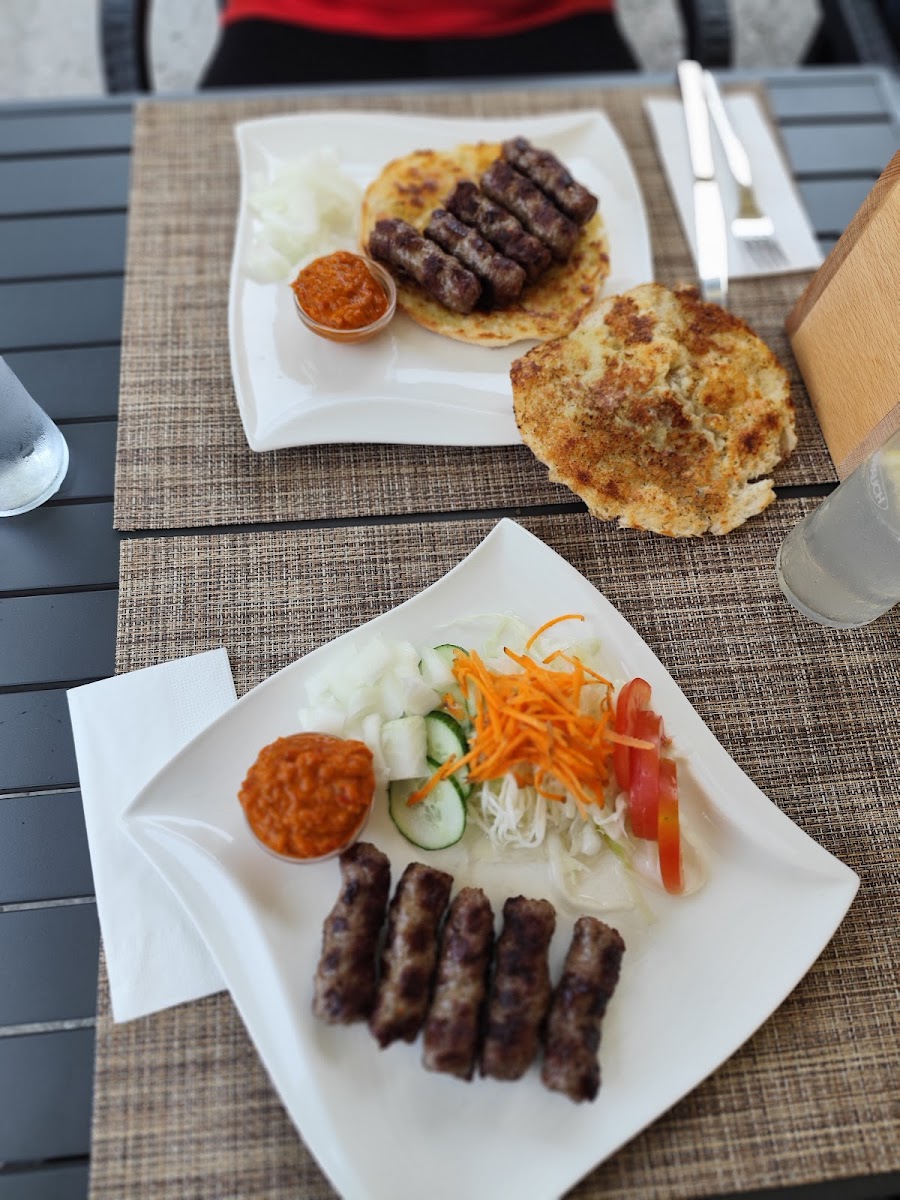 Extra Balkan Grill - Photo 4