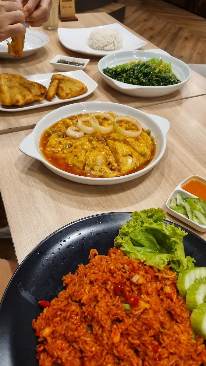 D’Terrasse Cafe and Resto - Photo 8