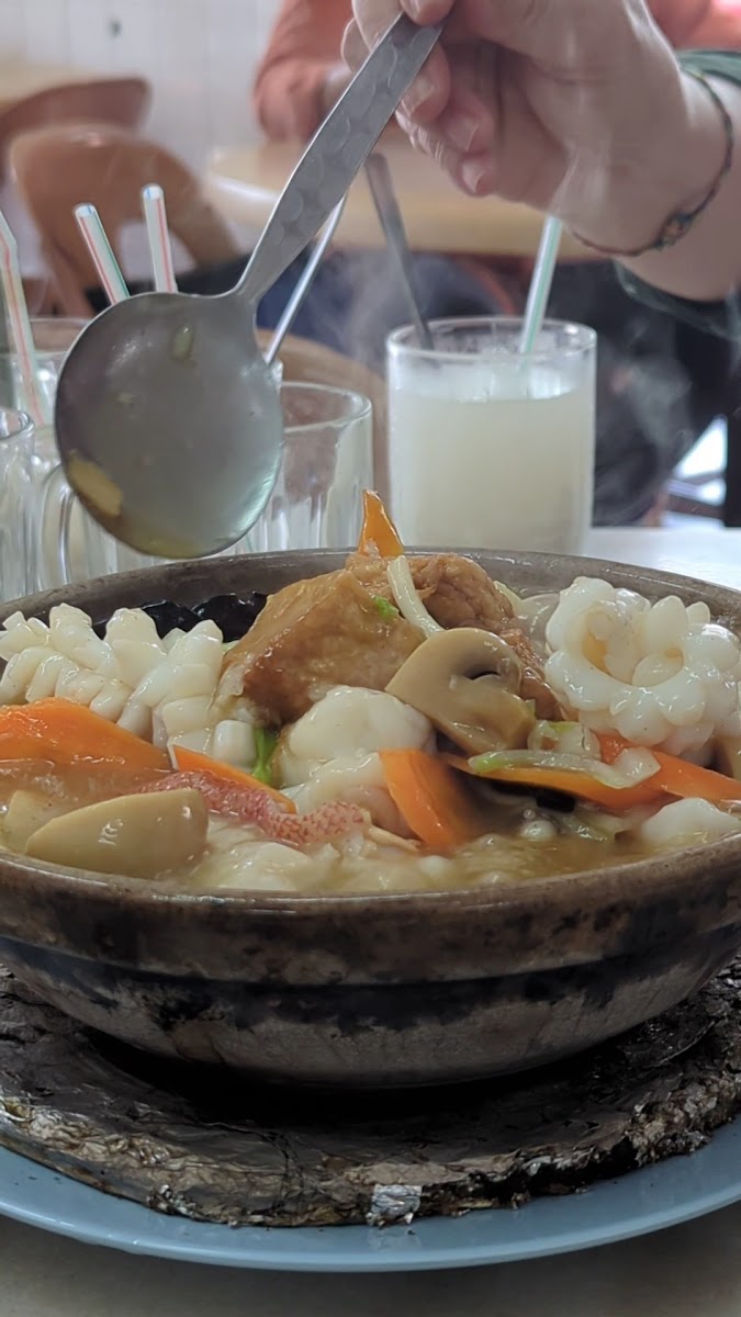 Yu Hing Restaurant - Photo 1