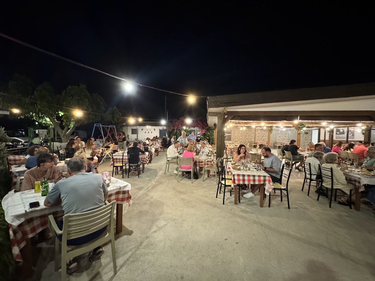 Katholiki Restaurant - Photo 2