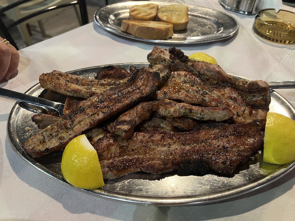Katholiki Restaurant - Photo 3