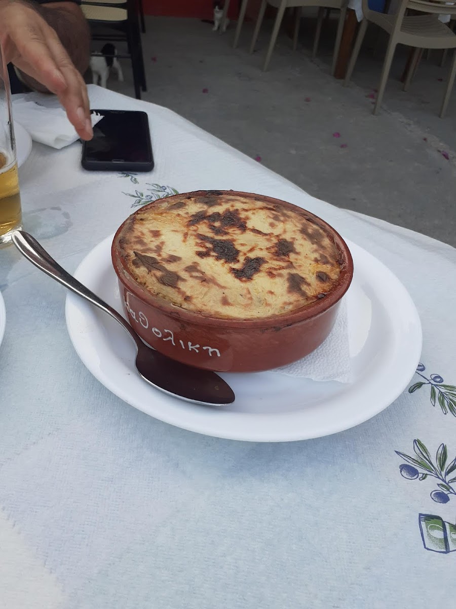 Katholiki Restaurant - Photo 8