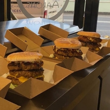 Aarons Takeaway - Photo 9