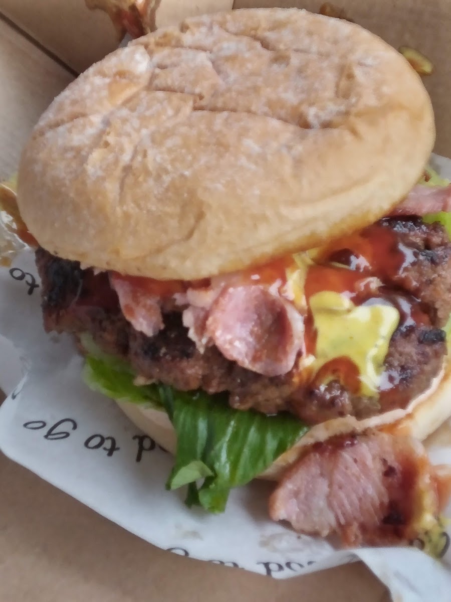 Aarons Takeaway - Photo 4