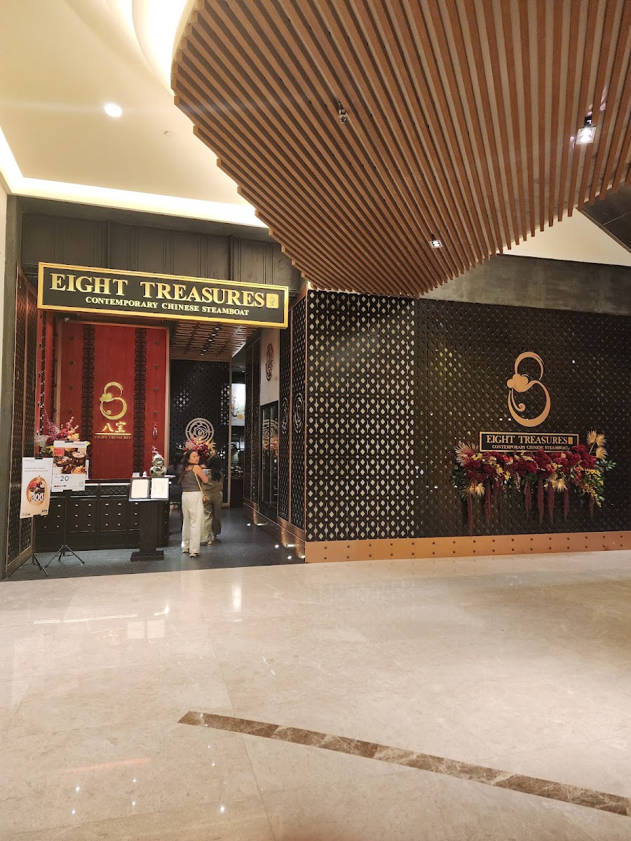 Eight Treasures, Pacific Place